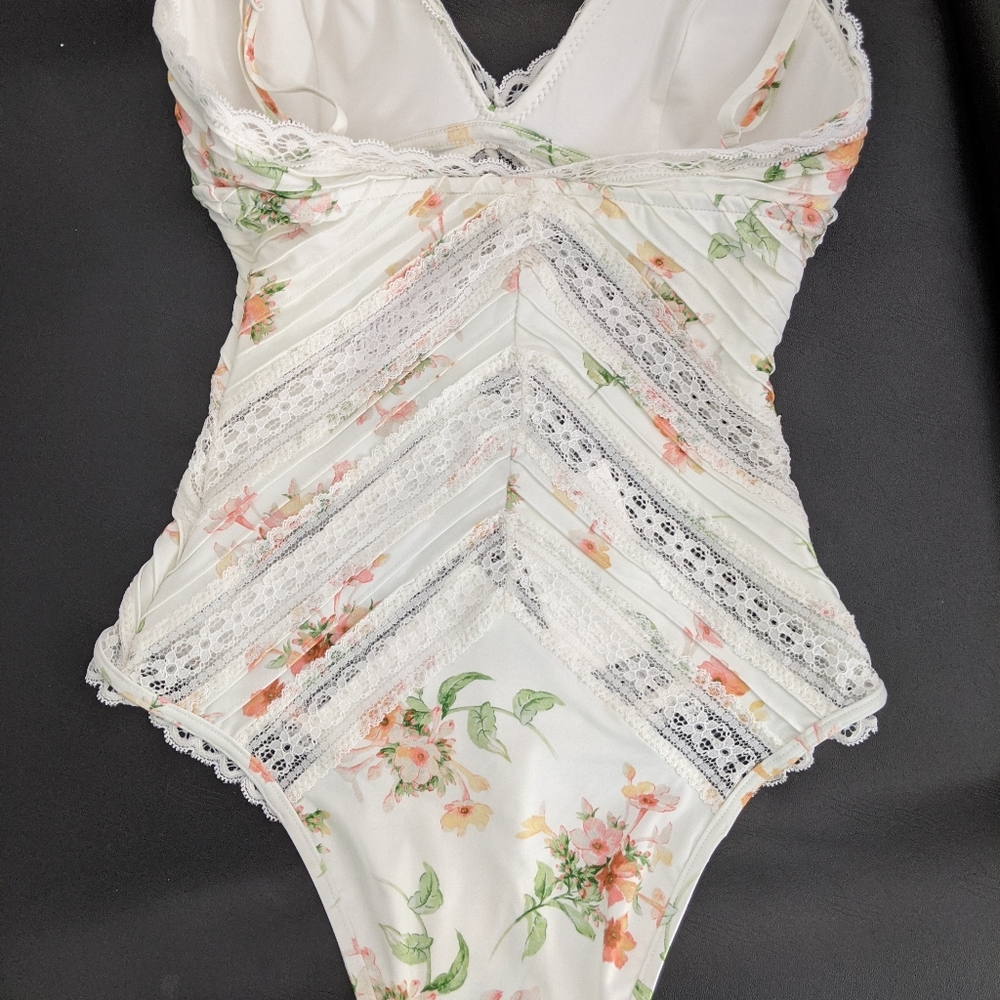 ❌SOLD on Mer❌Zimmerman swimsuit size 0 - Picture 8 of 10